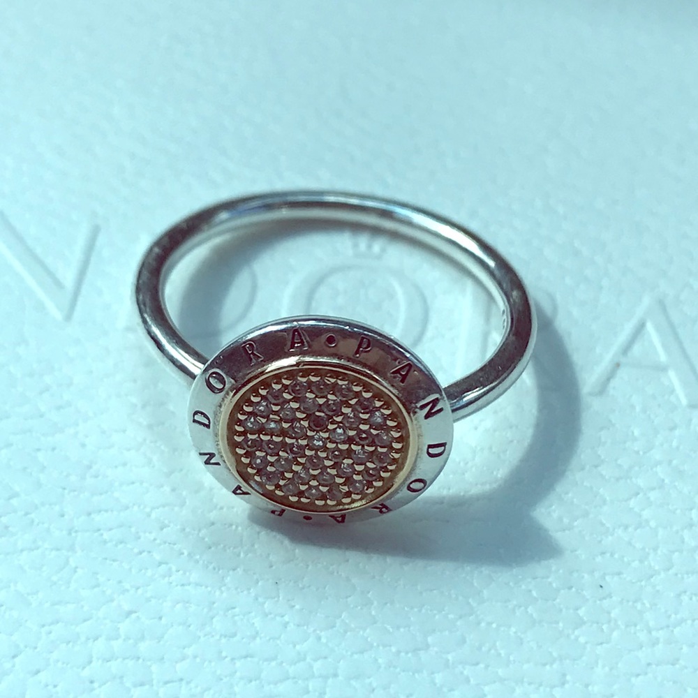 💖 PANDORA 💖 Signature two-toned 14k